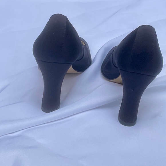 Sam & Libby Black Pumps - Picture 7 of 7